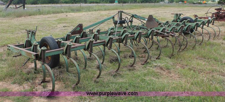 image for item K8856 John Deere 1100 field cultivator