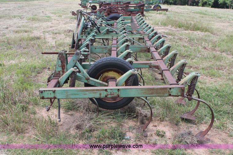image for item K8856 John Deere 1100 field cultivator