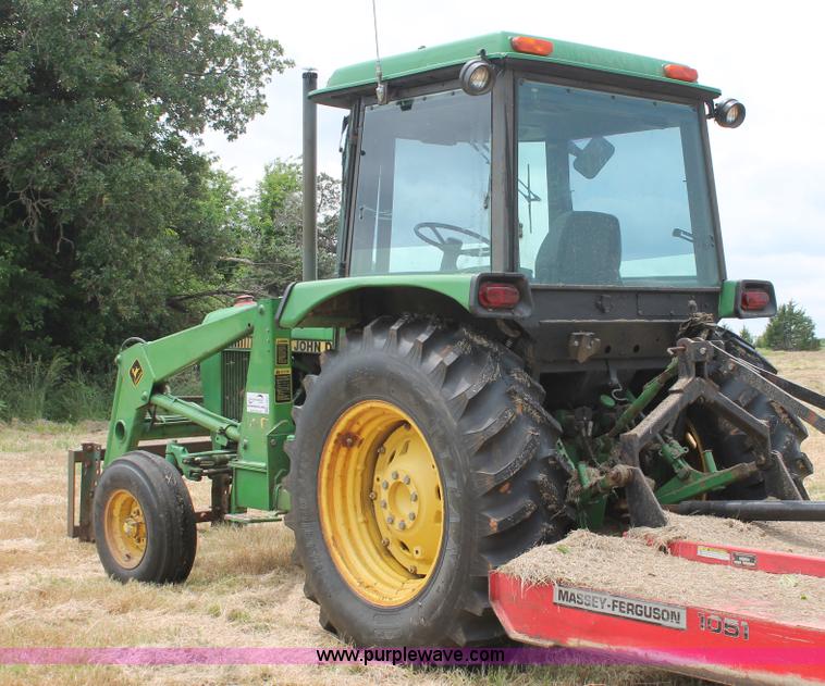 image for item K8857 1983 John Deere 2550 tractor