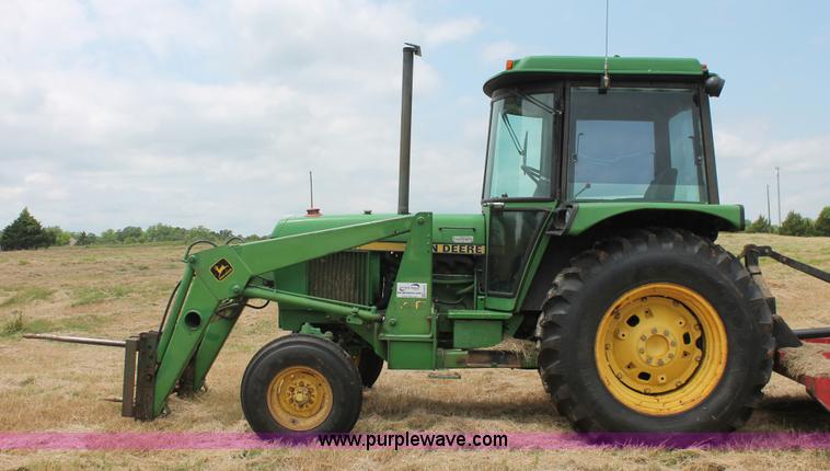 image for item K8857 1983 John Deere 2550 tractor