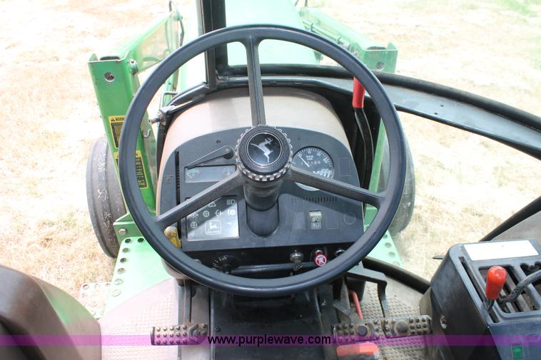 image for item K8857 1983 John Deere 2550 tractor