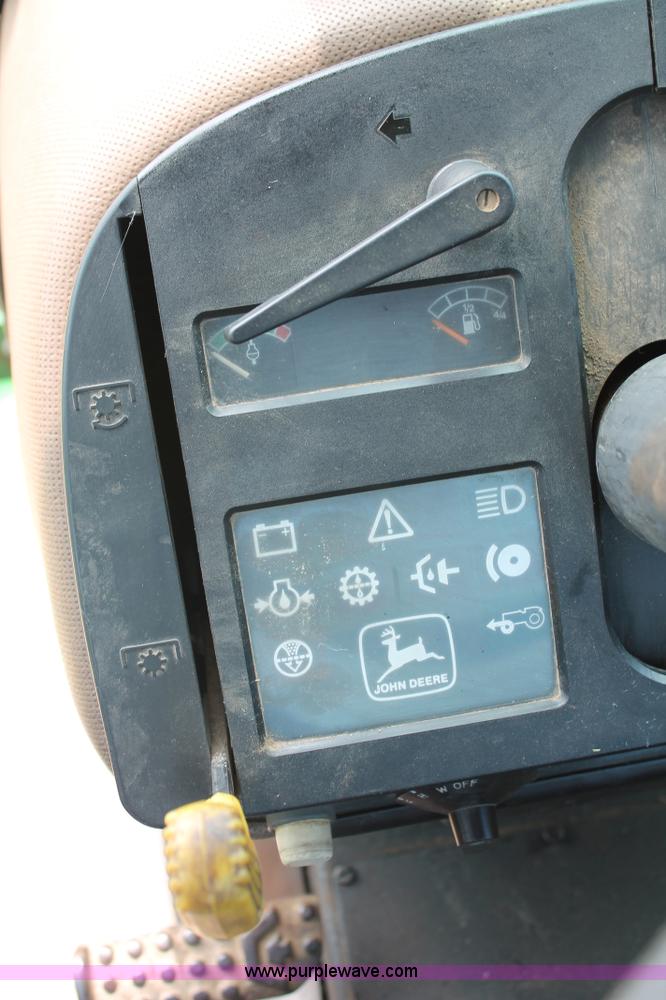 image for item K8857 1983 John Deere 2550 tractor