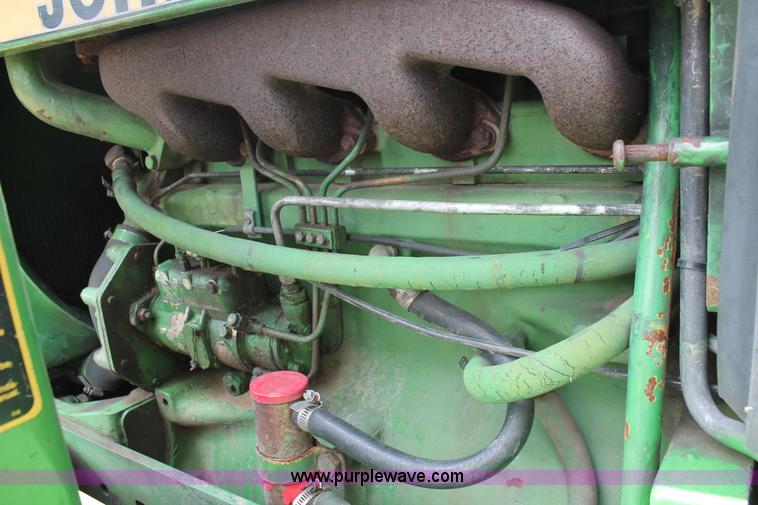 image for item K8857 1983 John Deere 2550 tractor