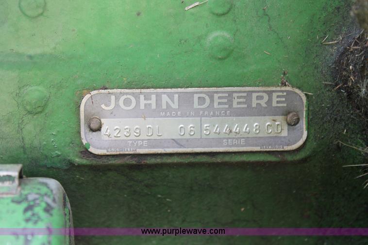image for item K8857 1983 John Deere 2550 tractor