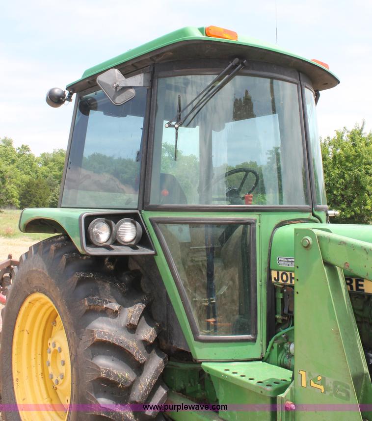 image for item K8857 1983 John Deere 2550 tractor