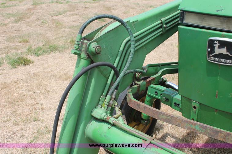 image for item K8857 1983 John Deere 2550 tractor