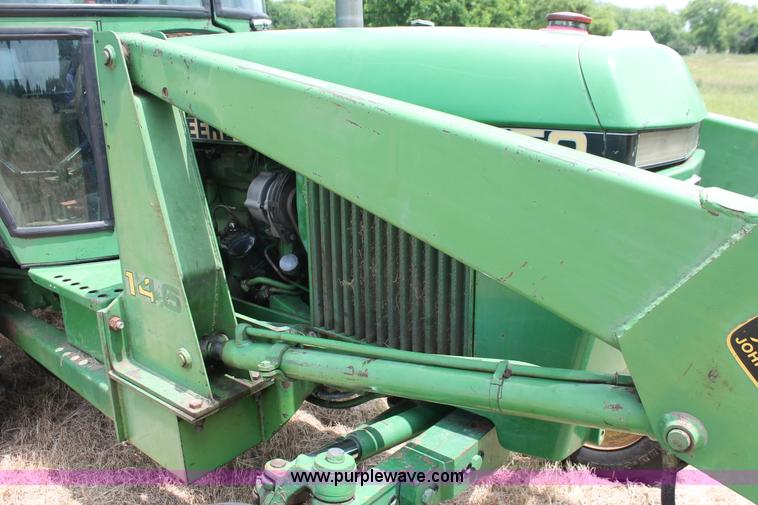 image for item K8857 1983 John Deere 2550 tractor