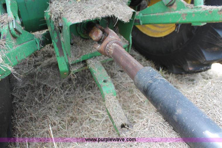 image for item K8857 1983 John Deere 2550 tractor