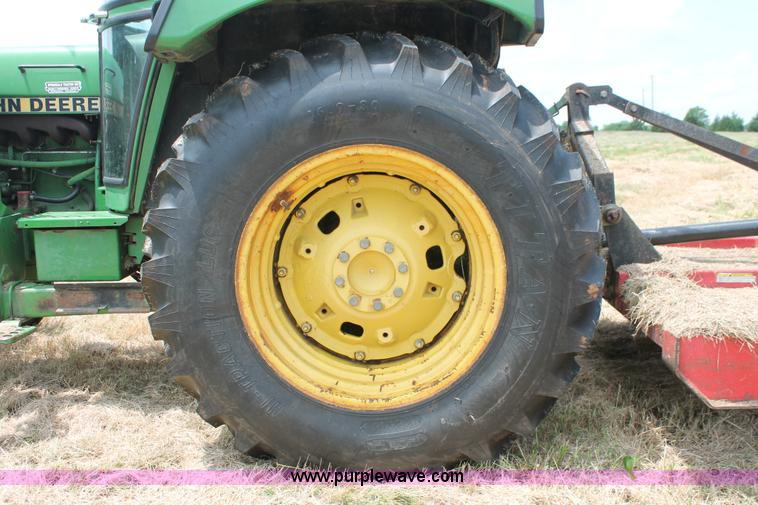 image for item K8857 1983 John Deere 2550 tractor