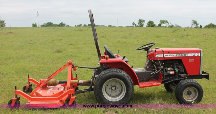 image for item K8858 1991 Massey-Ferguson 1010 Series 2961 tractor