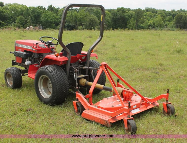 image for item K8858 1991 Massey-Ferguson 1010 Series 2961 tractor