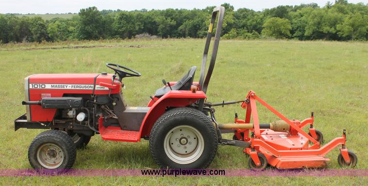 image for item K8858 1991 Massey-Ferguson 1010 Series 2961 tractor