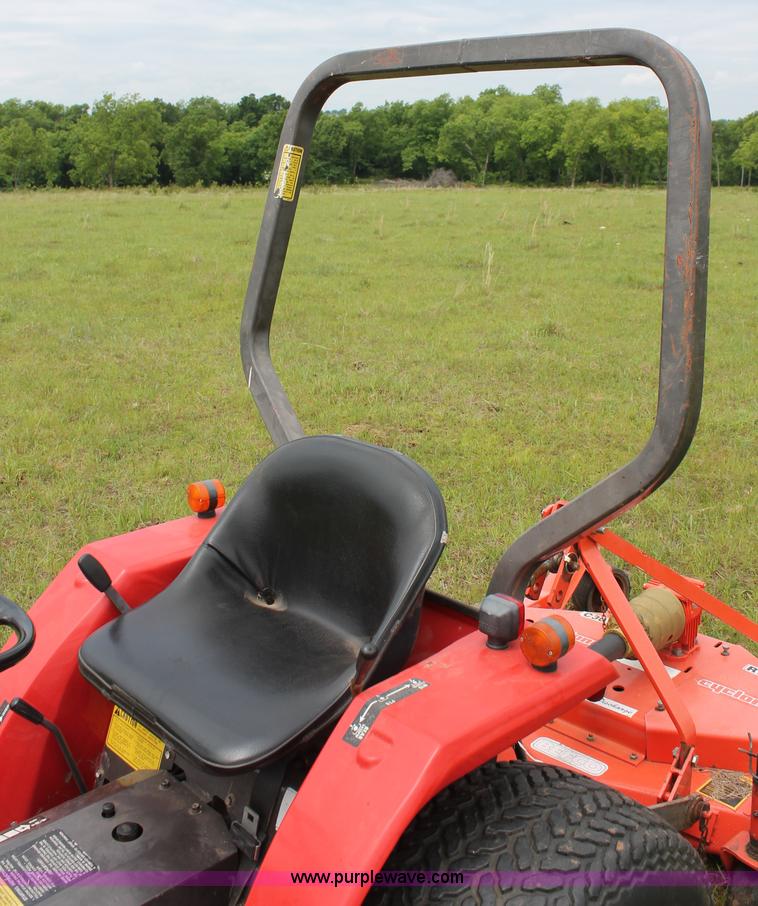 image for item K8858 1991 Massey-Ferguson 1010 Series 2961 tractor