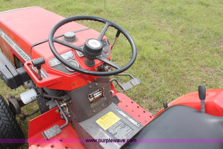 image for item K8858 1991 Massey-Ferguson 1010 Series 2961 tractor