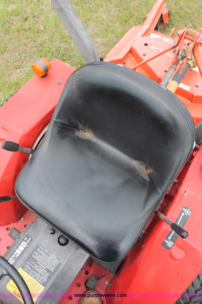 image for item K8858 1991 Massey-Ferguson 1010 Series 2961 tractor