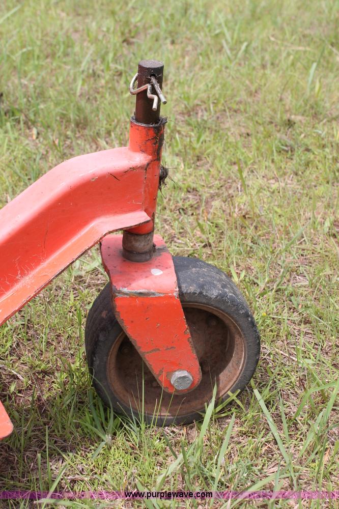 image for item K8858 1991 Massey-Ferguson 1010 Series 2961 tractor