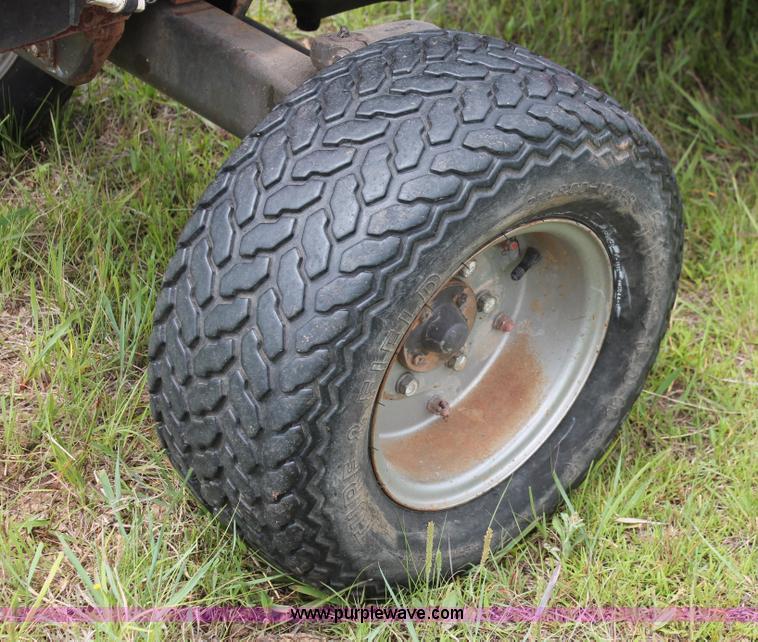 image for item K8858 1991 Massey-Ferguson 1010 Series 2961 tractor