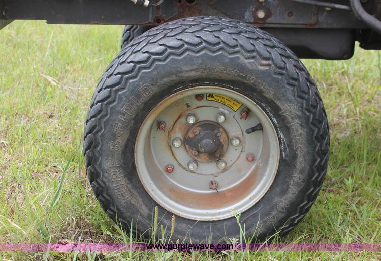 image for item K8858 1991 Massey-Ferguson 1010 Series 2961 tractor