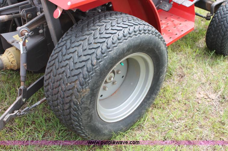 image for item K8858 1991 Massey-Ferguson 1010 Series 2961 tractor