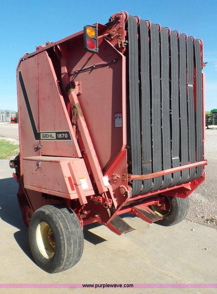 image for item L2009 1994 Gehl 1870 round baler