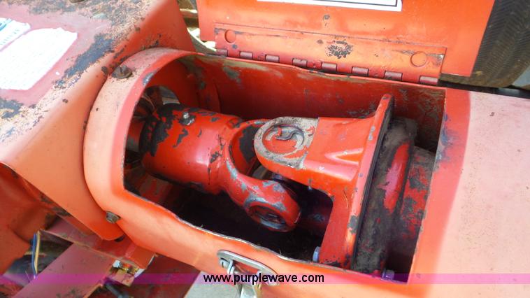 image for item L2009 1994 Gehl 1870 round baler