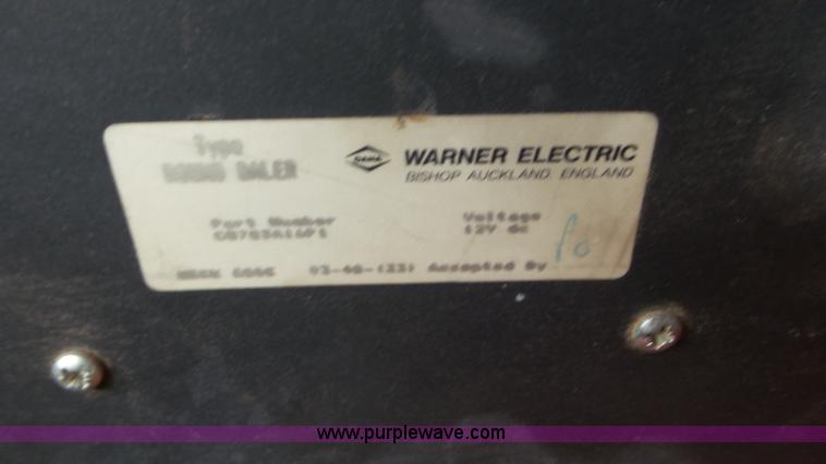 image for item L2009 1994 Gehl 1870 round baler