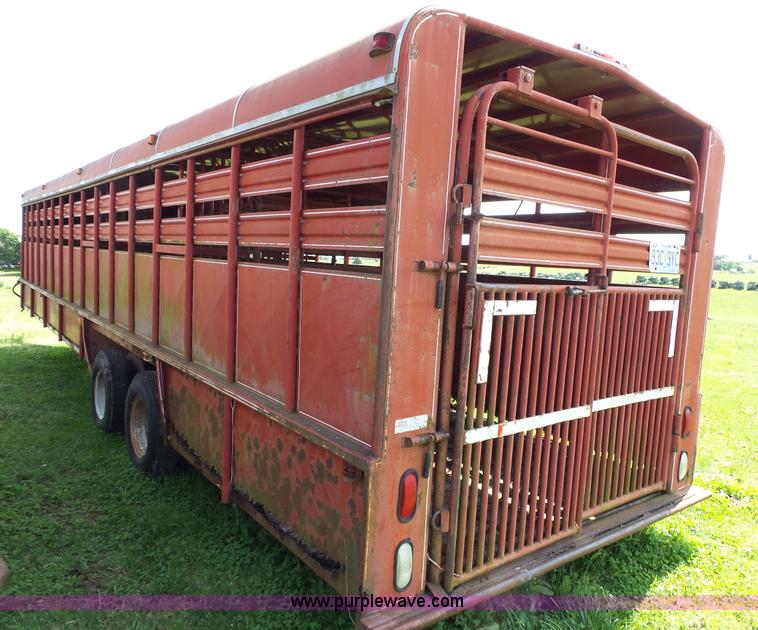 image for item L2052 1996 Coose livestock trailer