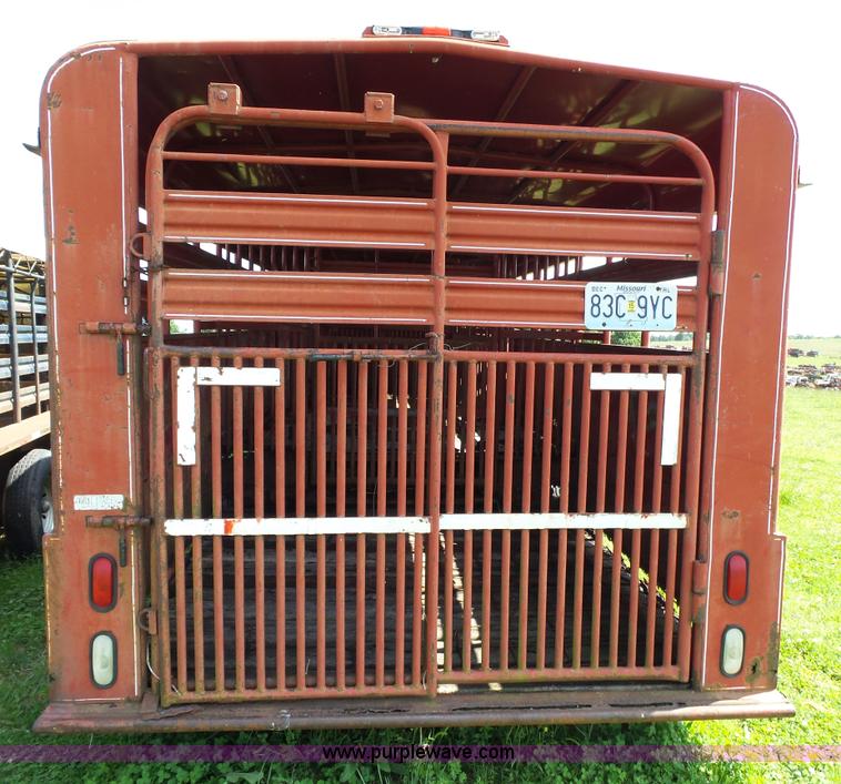 image for item L2052 1996 Coose livestock trailer