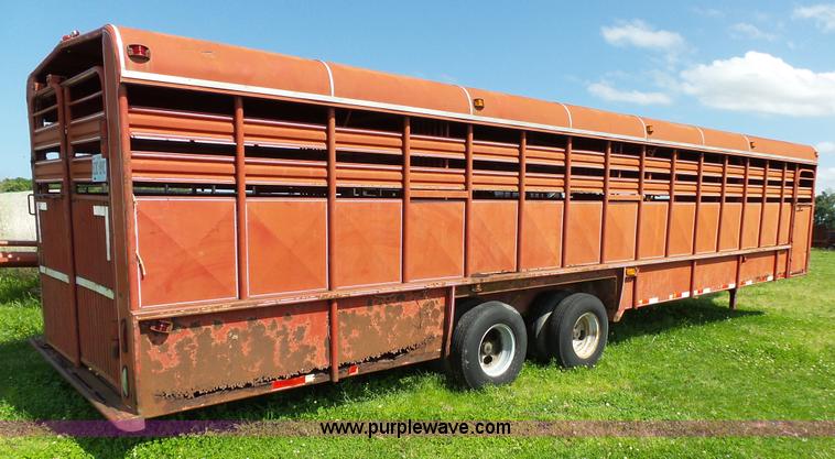 image for item L2052 1996 Coose livestock trailer