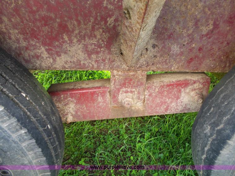 image for item L2052 1996 Coose livestock trailer