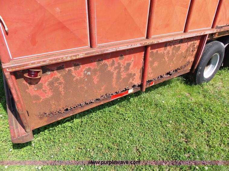 image for item L2052 1996 Coose livestock trailer