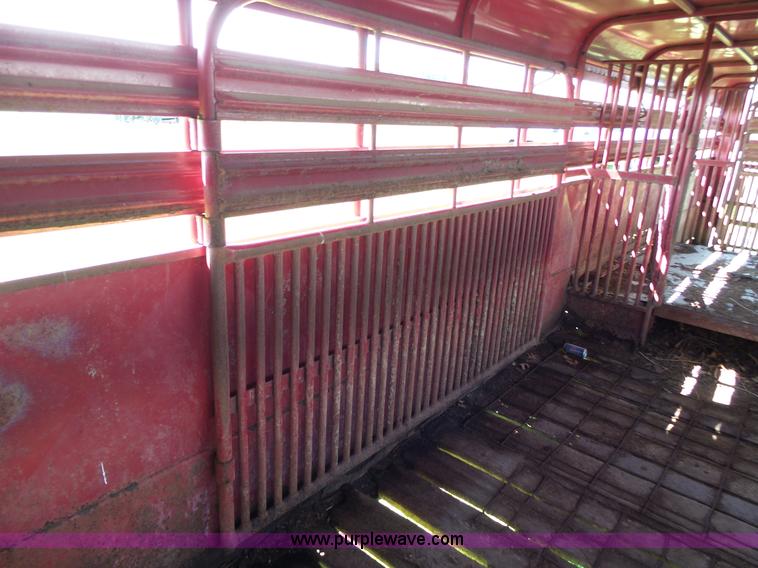 image for item L2052 1996 Coose livestock trailer