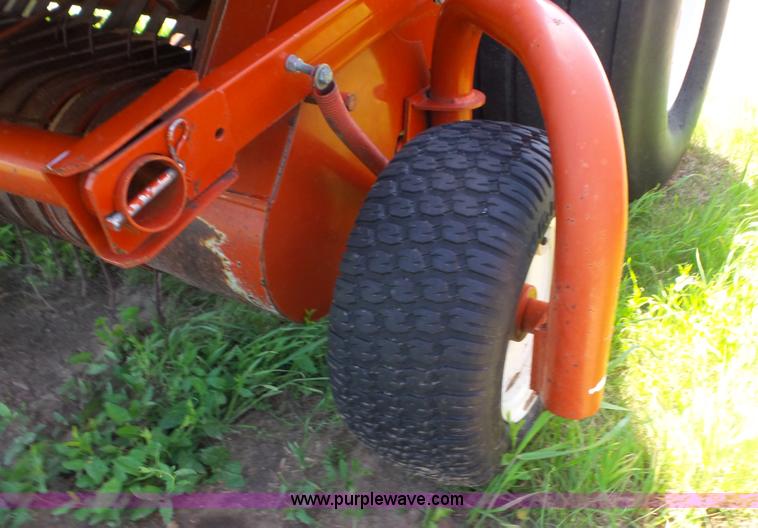 image for item L2062 2000 Hesston 856A round baler