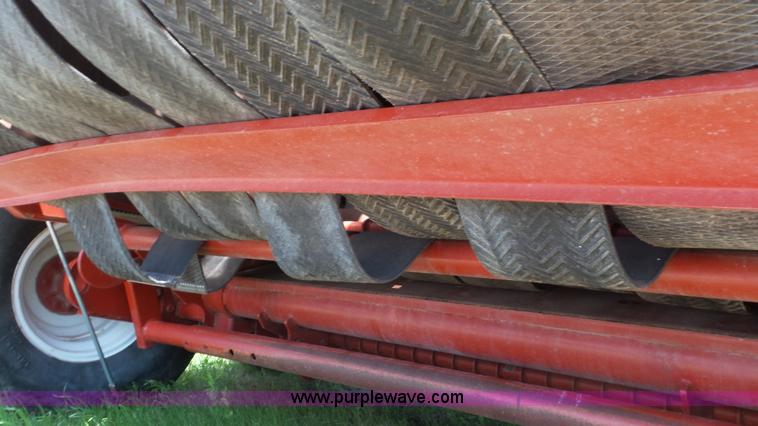 image for item L2062 2000 Hesston 856A round baler