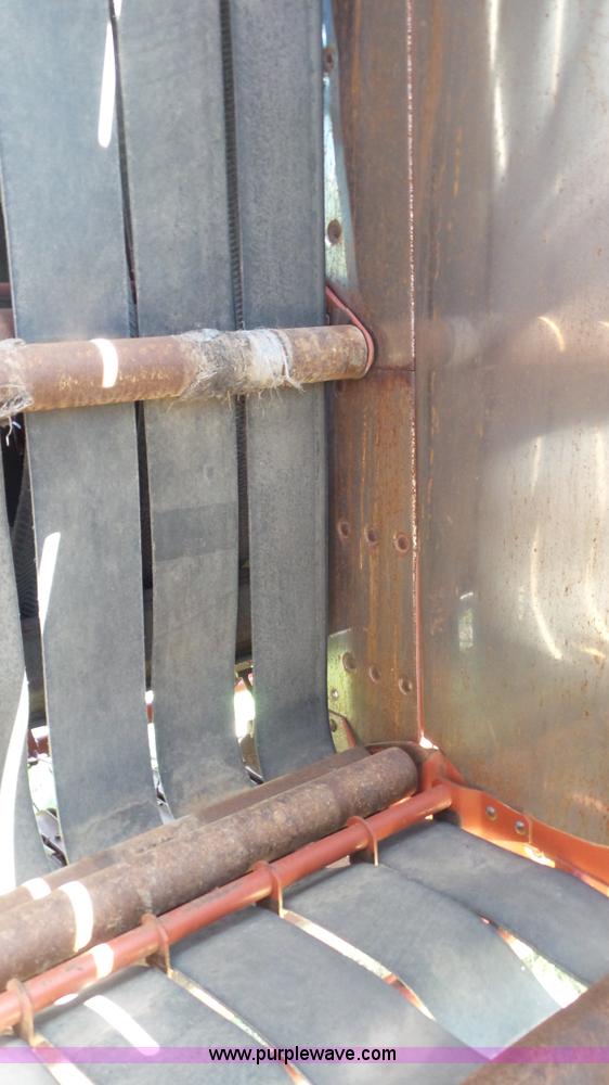 image for item L2062 2000 Hesston 856A round baler