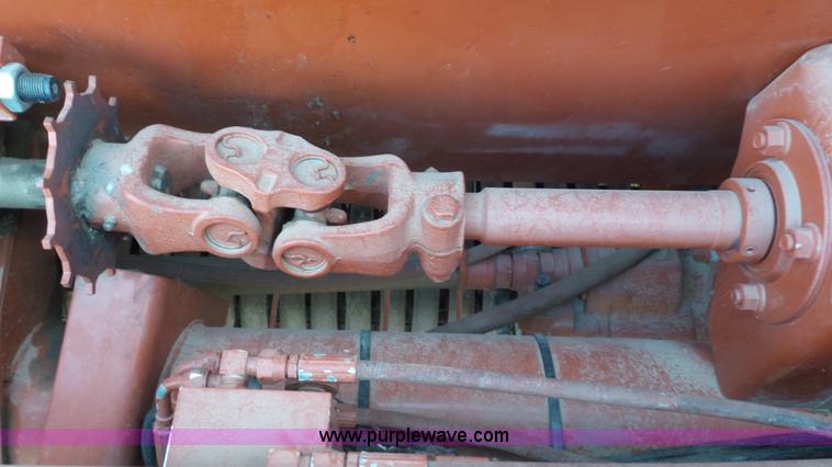 image for item L2062 2000 Hesston 856A round baler