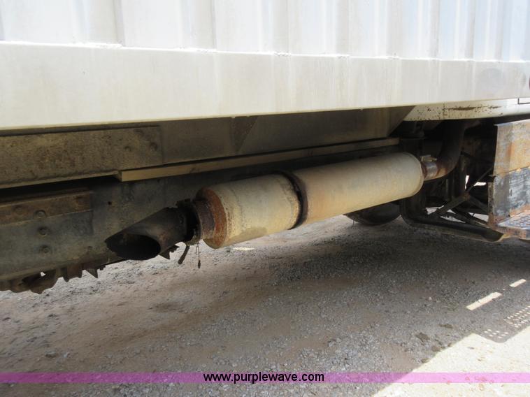 image for item L2782 1986 International S2300 grain truck