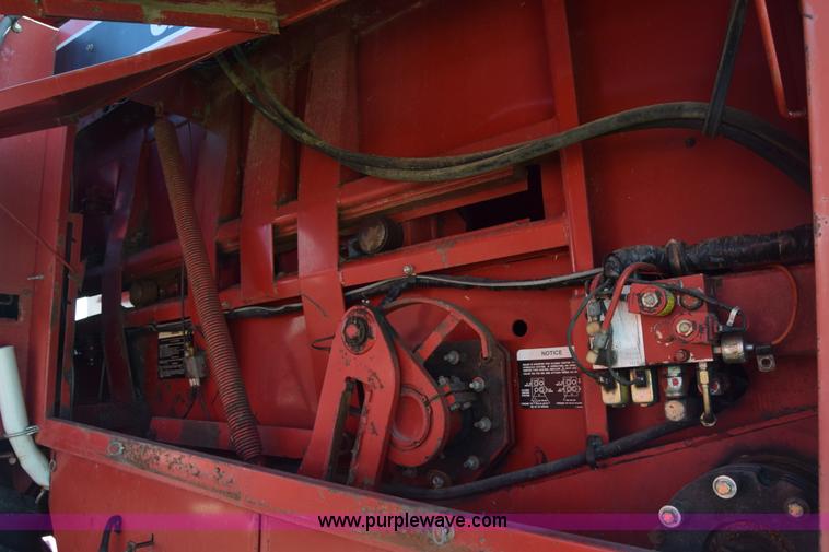 image for item L3837 1995 Case IH 8580 large square baler