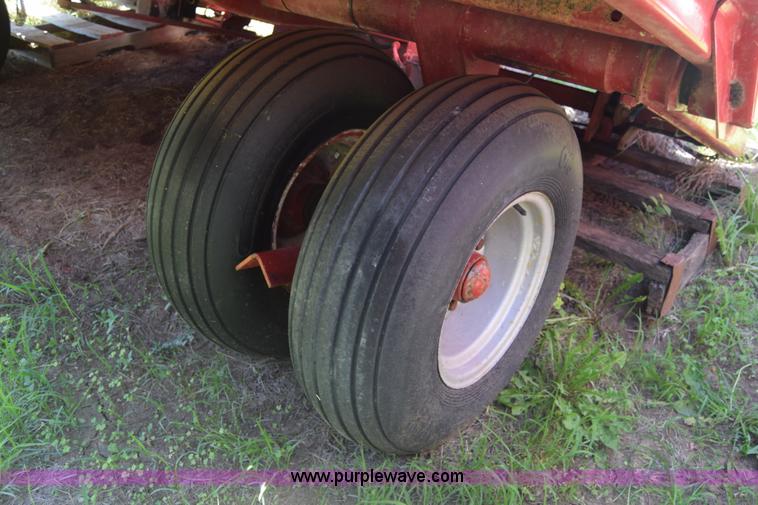 image for item L3837 1995 Case IH 8580 large square baler