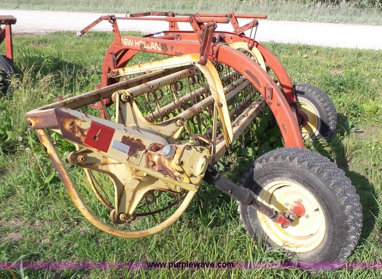image for item L4794 New Holland 258 Rolabar side delivery rake