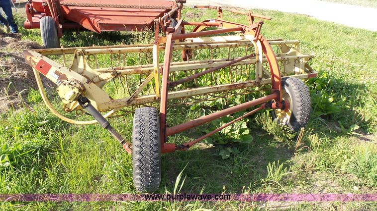 image for item L4794 New Holland 258 Rolabar side delivery rake