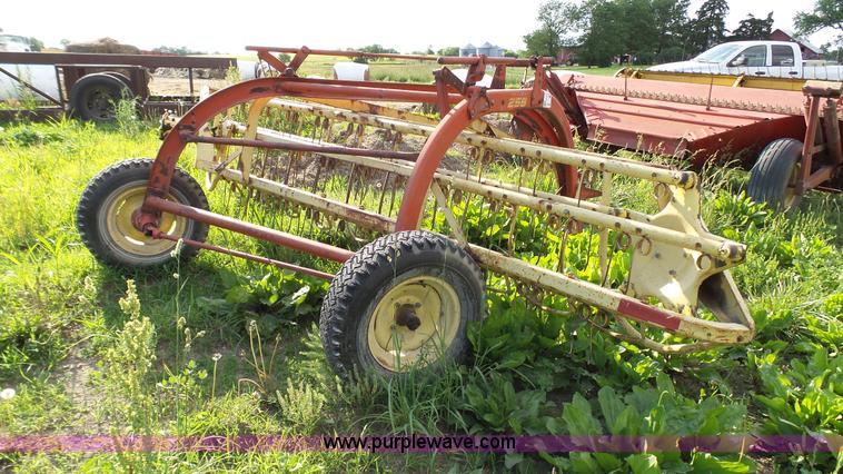 image for item L4794 New Holland 258 Rolabar side delivery rake