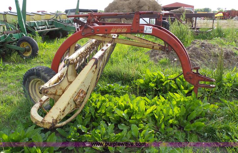 image for item L4794 New Holland 258 Rolabar side delivery rake