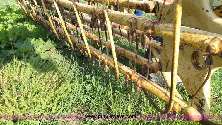image for item L4794 New Holland 258 Rolabar side delivery rake