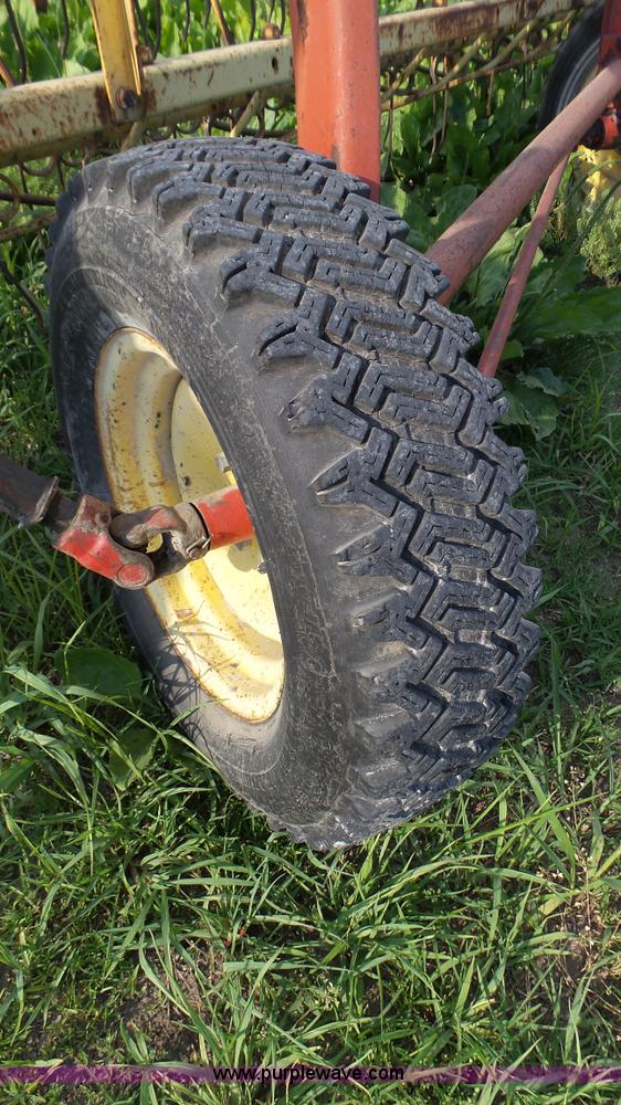 image for item L4794 New Holland 258 Rolabar side delivery rake