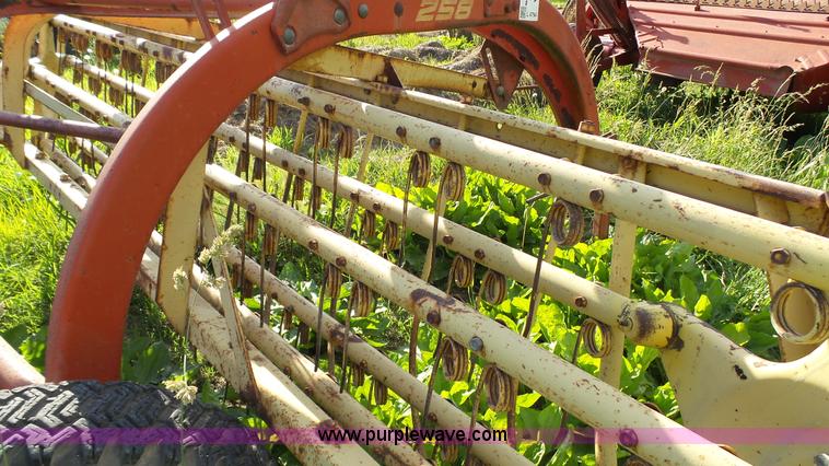 image for item L4794 New Holland 258 Rolabar side delivery rake
