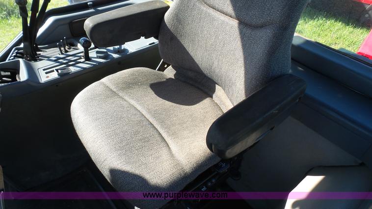 image for item L4856 1991 Case IH 7110 MFWD tractor