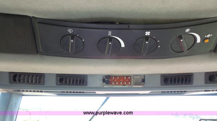 image for item L4856 1991 Case IH 7110 MFWD tractor