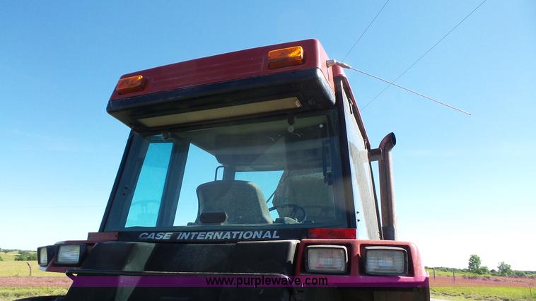 image for item L4856 1991 Case IH 7110 MFWD tractor