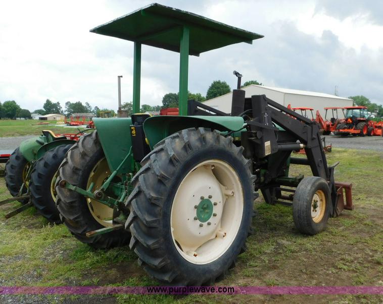 image for item L5877 John Deere 2120 tractor